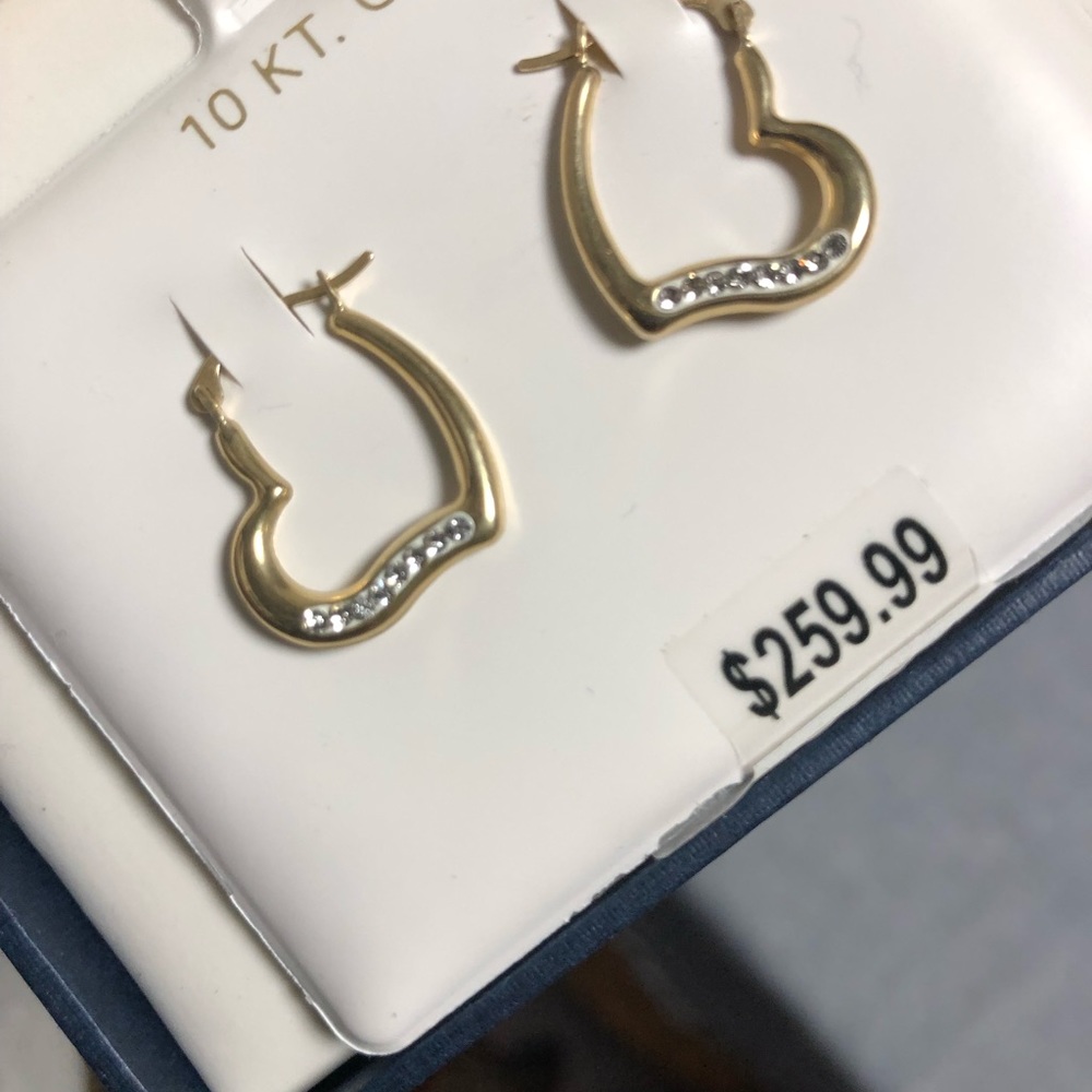 HEART SHAPED 10 K GOLD EARRINGS